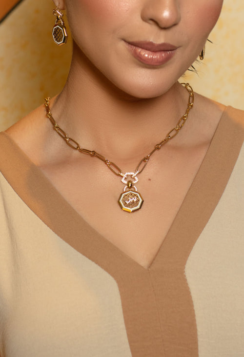 COLLIER HIKAYAT HARF